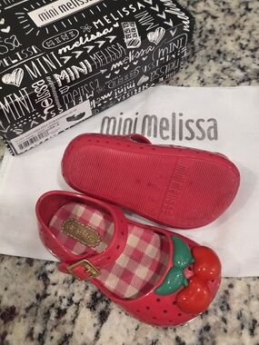 Mini Melissa Furadinha III Cherry Mary Janes - Size 6 - EUC